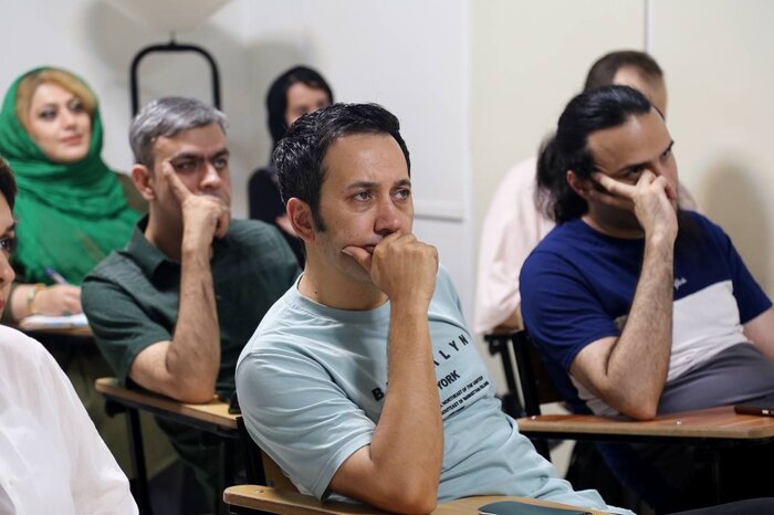 کیانوش عیاری از نوابغ سینمای ایران است/ به هر قیمتی نباید فیلم بسازید