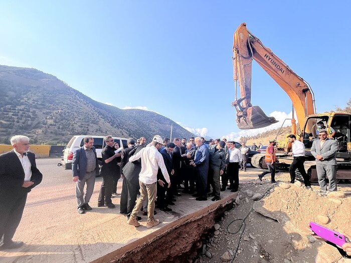 وزیر نیرو: گسترش نیروگاههای پشتبامی در شمال کشور اثربخش است