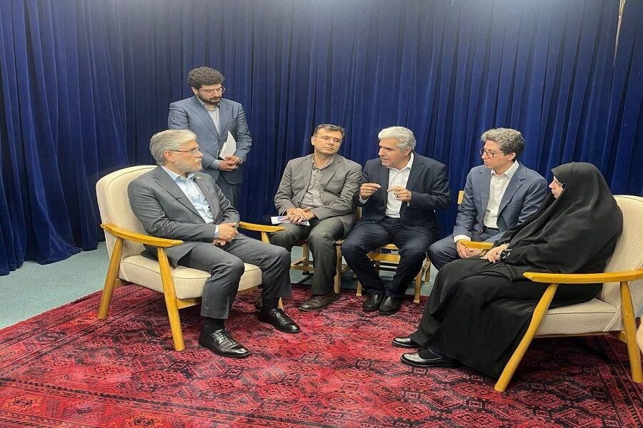 وزیر علوم استودیو فرشته را افتتاح کرد 
