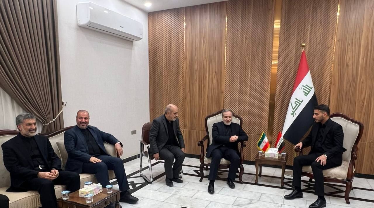 وزير الخارجية الايراني يصل إلى النجف الأشرف وزير الخارجية الايراني يصل إلى النجف الأشرف