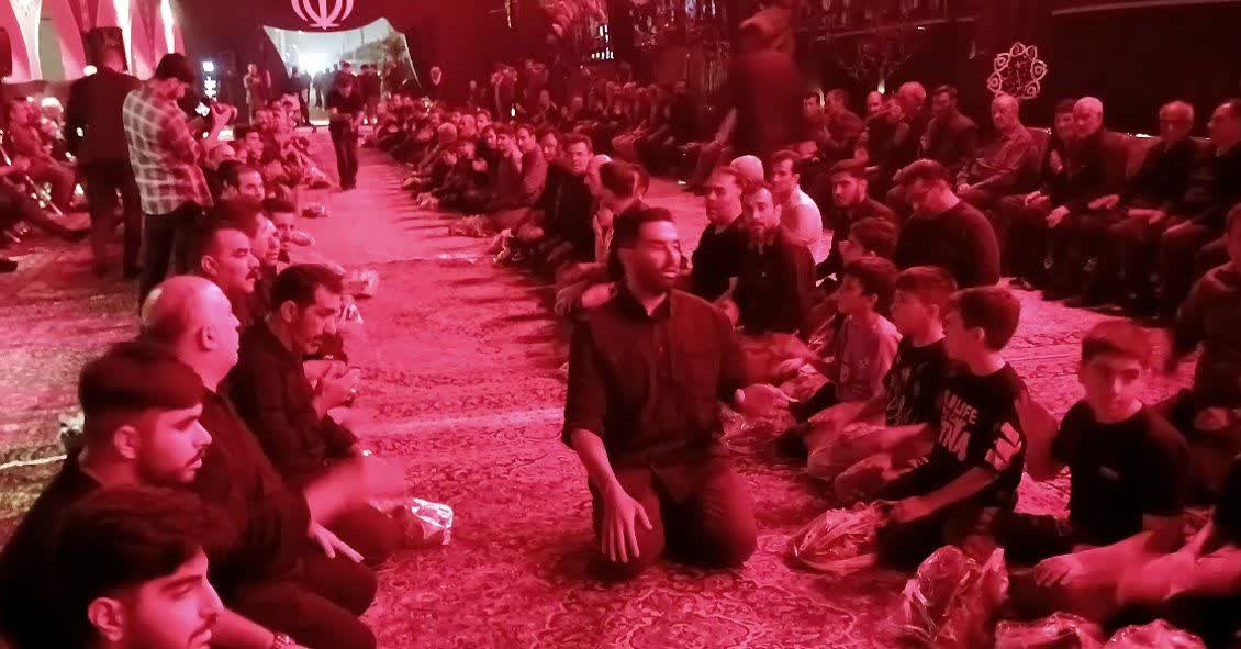 موکب حضرت ابوالفضل (ع) باقرشهر در شب اربعین پذیرای زائران حسینی شد + فیلم