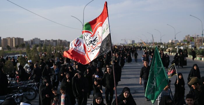 جاماندگان اربعین در قم تجدید عهد کردند