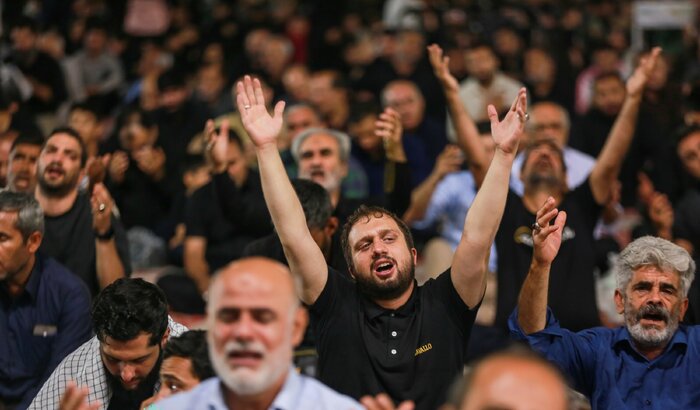 جاماندگان اربعین در قم تجدید عهد کردند