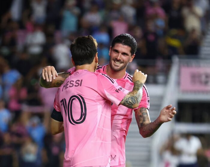 بازگشت باشکوه مسی از مصدومیت با گل و پاس گل مقابل گالکسی+فیلم