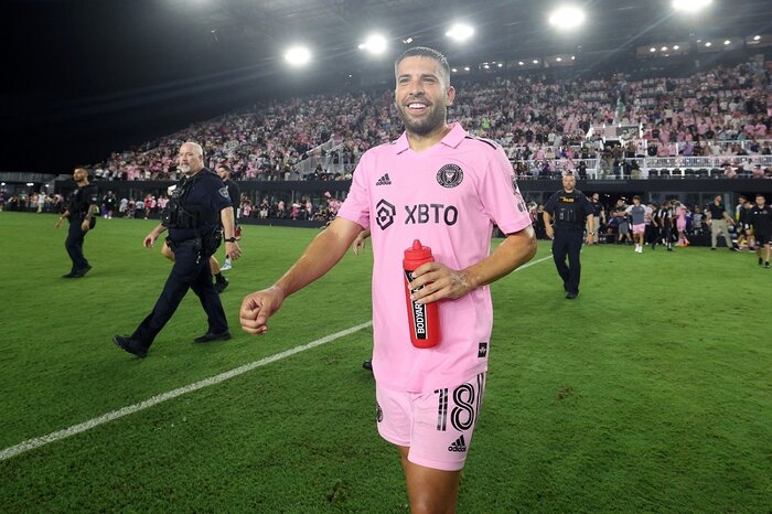 بازگشت باشکوه مسی از مصدومیت با گل و پاس گل مقابل گالکسی+فیلم