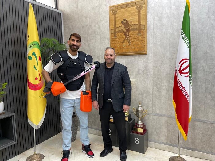 علیرضا بیرانوند حکم جدید گرفت؛ حاضرم دروازه‌بانِ تیم ملی هاکی باشم! + فیلم