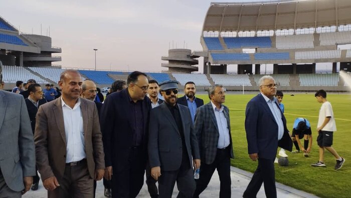 نظارت میدانی استاندار فارس بر روند آماده‌سازی ورزشگاه پارس