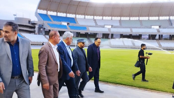 نظارت میدانی استاندار فارس بر روند آماده‌سازی ورزشگاه پارس