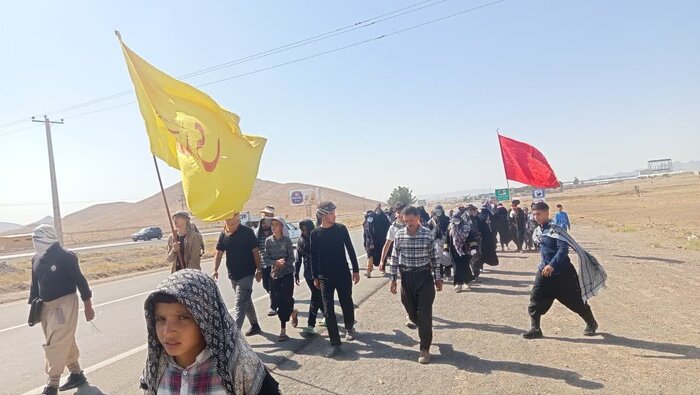 ۱۵ هزار زائر پیاده از غرب خراسان رضوی راهی مشهد شدند