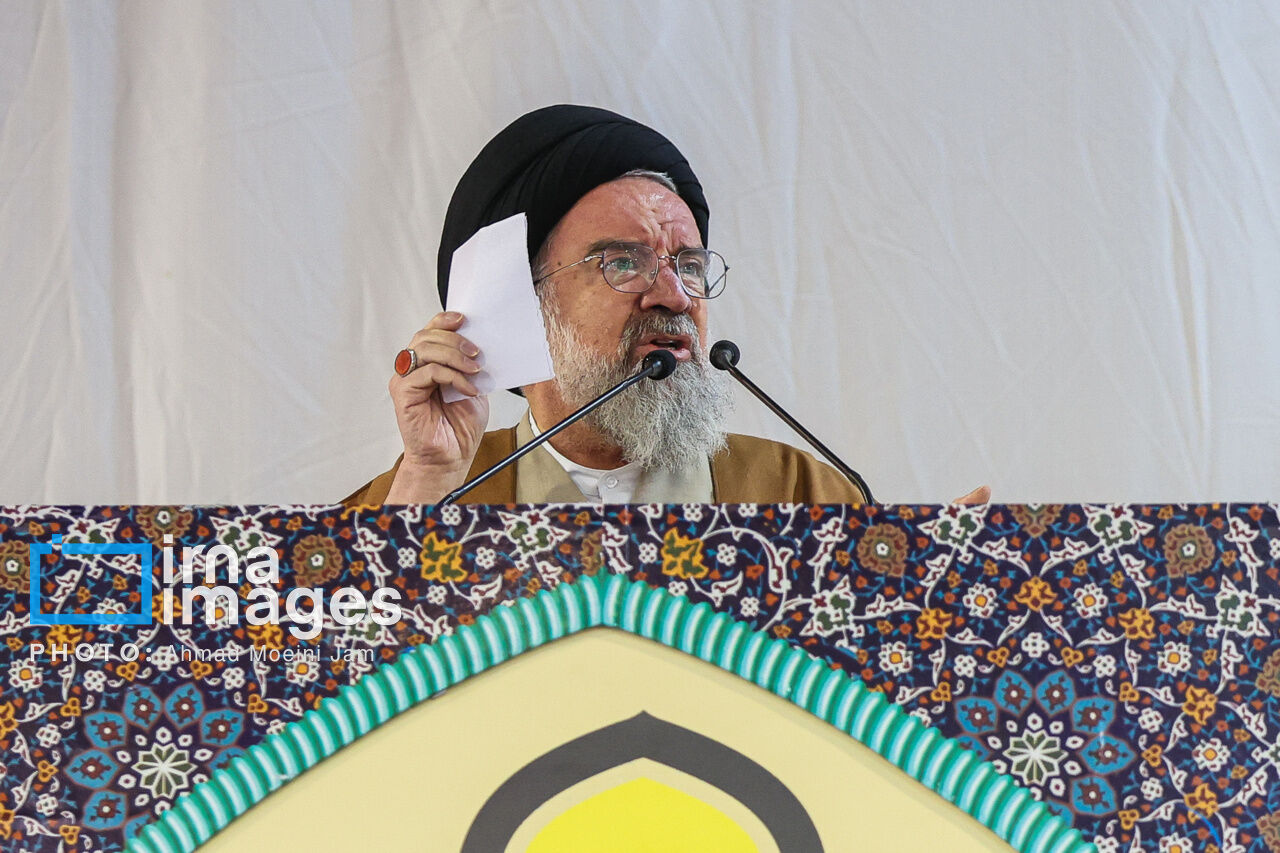 آية الله خاتمي: ادعاء ترامب إنه صديق للشعب الإيراني كذبة واضحة آية الله خاتمي: ادعاء ترامب إنه صديق للشعب الإيراني كذبة واضحة
