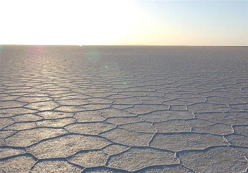 اثر مستقیم خشکسالی دریاچه نمک گرمسار بر افزایش گردوغبار در م