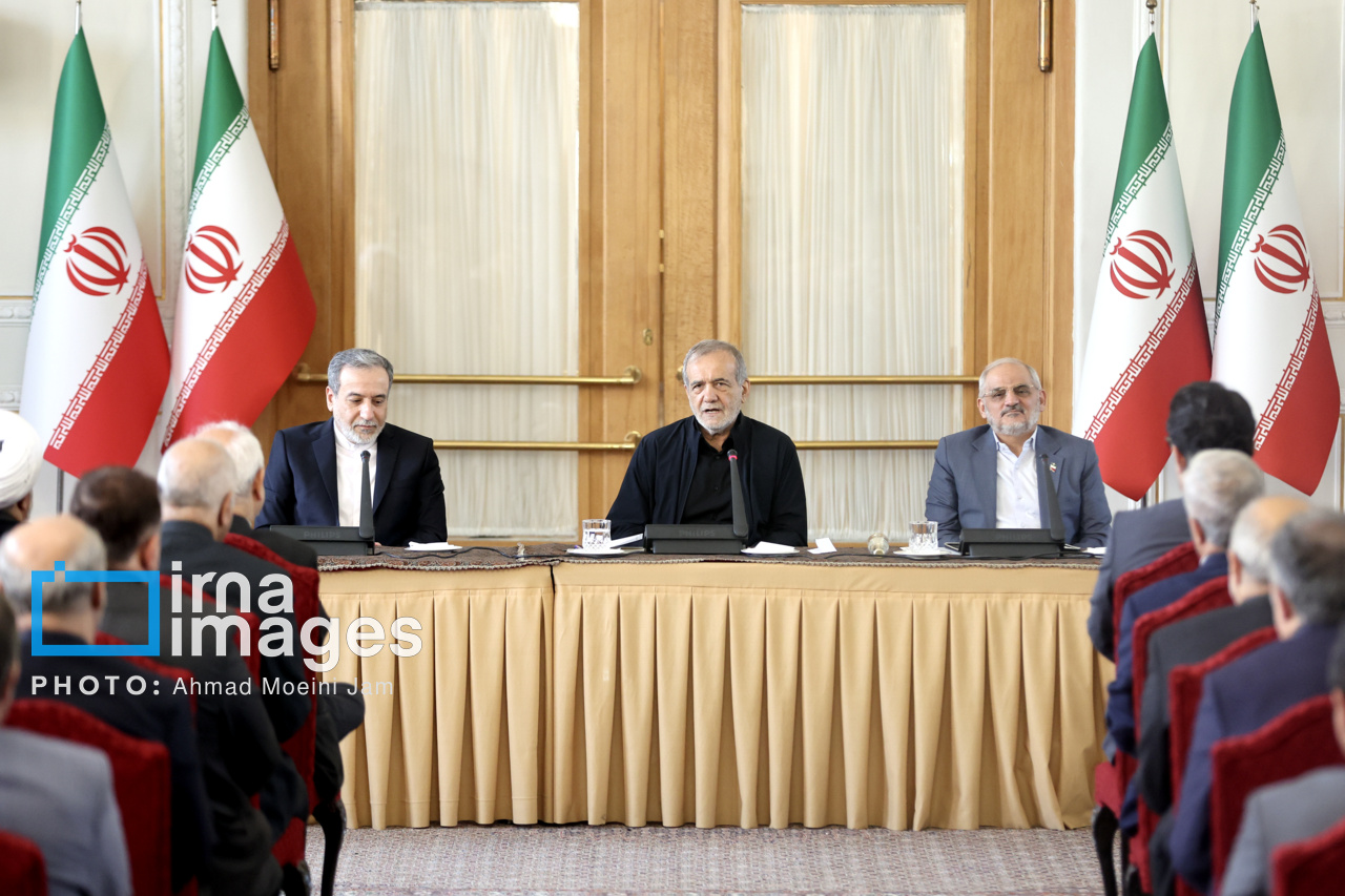 یکسالگی دولت وفاق/ پزشکیان، صدای بی صدایان