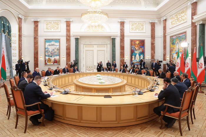 ایران و بلاروس در مسیر توسعه روابط اقتصادی و مقابله با یکجانبهگرایی و تحریم ها