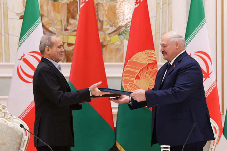 ایران و بلاروس در مسیر توسعه روابط اقتصادی، مقابله با یکجانبهگرایی و تحریمها ایران و بلاروس در مسیر توسعه روابط اقتصادی، مقابله با یکجانبهگرایی و تحریمها