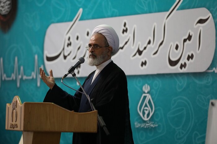نیازمند حمایت همه‌جانبه حوزه علمیه برای جهش علم پزشکی هستیم