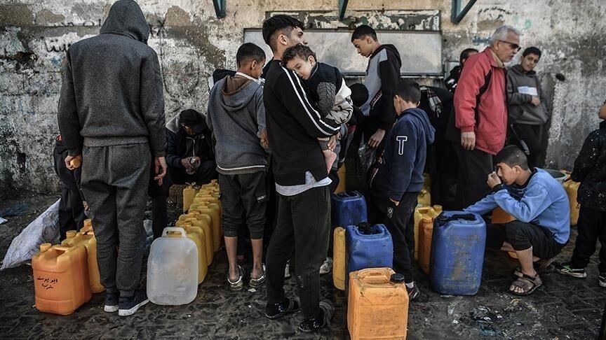 آب نباید به عنوان سلاح جنگی استفاده شود/بیش از ۶۰ آب شیرینکن در غزه از کار افتادهاند آب نباید به عنوان سلاح جنگی استفاده شود/بیش از ۶۰ آب شیرینکن در غزه از کار افتادهاند