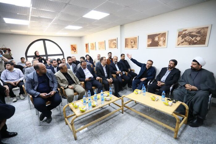 احیای ۱۵ واحد تولیدی و باز شدن گره کور گلخانه ۶۸ هکتاری دستاورد دولت در ملایر
