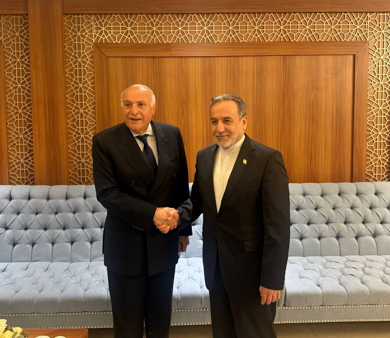 إيران والجزائر تؤكدان على ضرورة تعزيز التعاون في المنظمات الدولية إيران والجزائر تؤكدان على ضرورة تعزيز التعاون في المنظمات الدولية