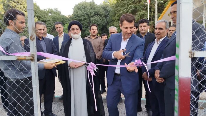 بهرهبرداری و کلنگزنی ۹ پروژه ورزشی و عمرانی در ایوان