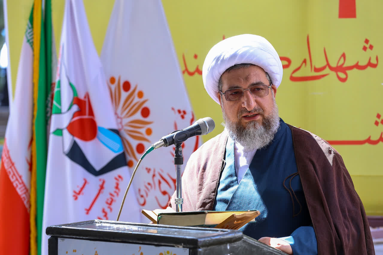امام جمعه تبریز: آثار فکری و معنوی رهبر شهید در جامعه جاری و ماندگار خواهد بود