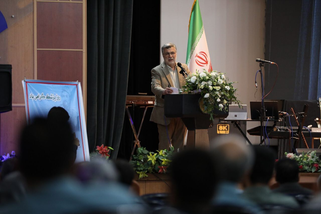 وزیر بهداشت: پزشکی نوین مسیر درمان بیماریهای شایع را هموار میکند