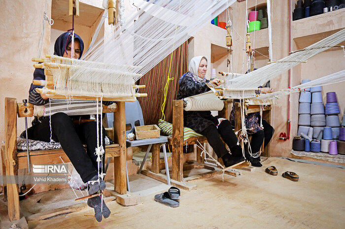 چادرشببافی رویین؛ ۳۰۰ سال هنر و هویت خراسانشمالی