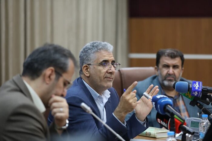 رییس علوم پزشکی: قم به قطب درمانی کشور تبدیل می‌شود