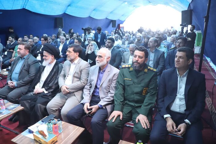 افتتاح نیروگاه خورشیدی ۶ مگاواتی در قم