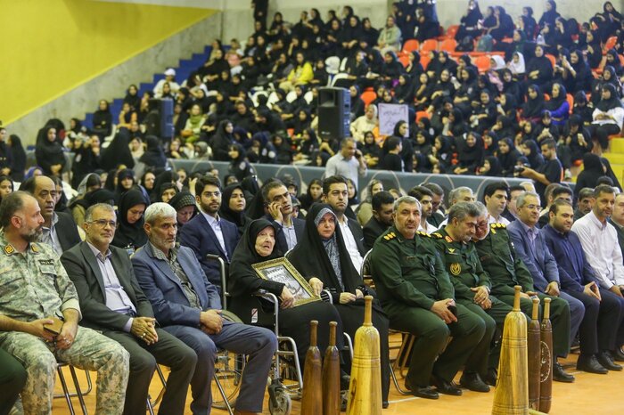 بیش از ۱۵۰ هزار نفر از کنگره شهدای گیلان استقبال کردند