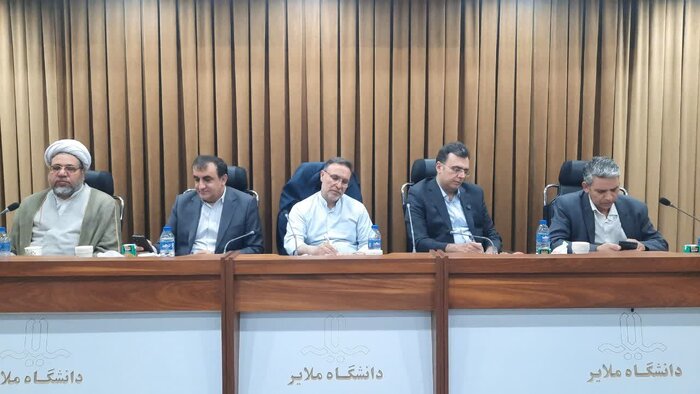 معاون فرهنگی وزیر علوم: نگاه به دانشگاه‌ها تک بعدی نباشد