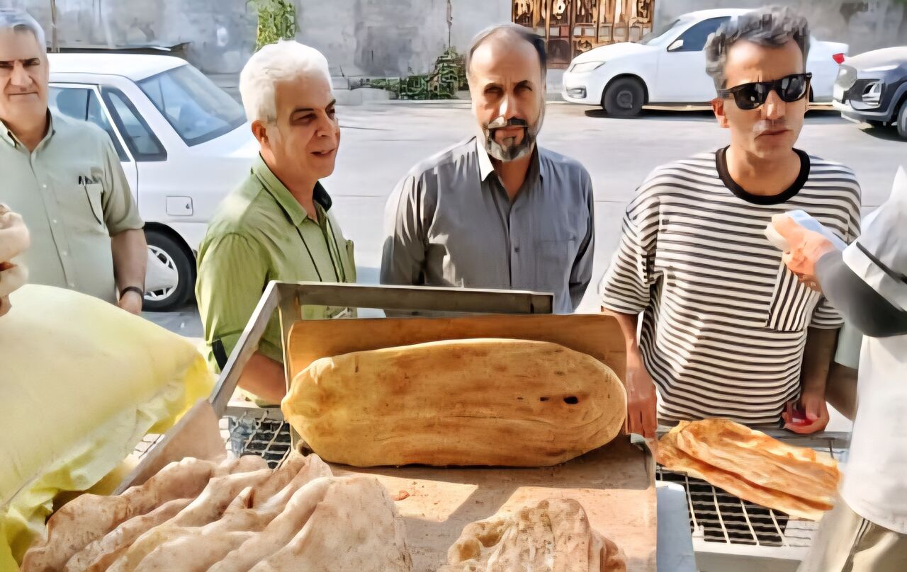 نظارت مستقیم بر نانواییهای شهرستان بوشهر برای ارتقاء کیفیت نان آغاز شد نظارت مستقیم بر نانواییهای شهرستان بوشهر برای ارتقاء کیفیت نان آغاز شد