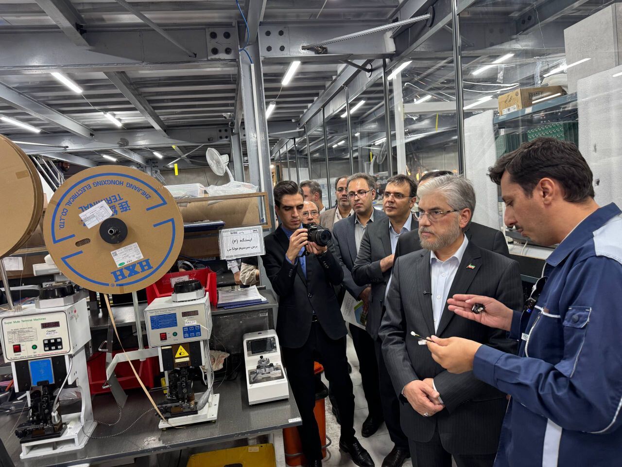 وزیر علوم بر لزوم تربیت نیروهای متخصص برای پیشبرد فعالیت‌های فناورانه تاکید کرد