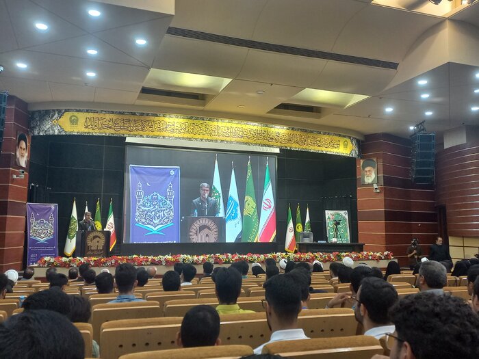 جشنواره فرهنگی هنری قرآن و عترت در مشهد آغاز شد