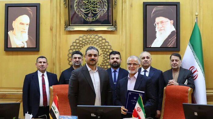 تأکید ایران و عراق بر تقویت روابط اقتصادی و مرزی/ امضای سند ۲۱بندی همکاری