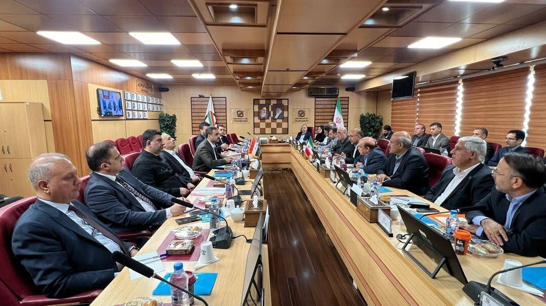 إيران والعراق يعززان العلاقات الجمركية الثنائية