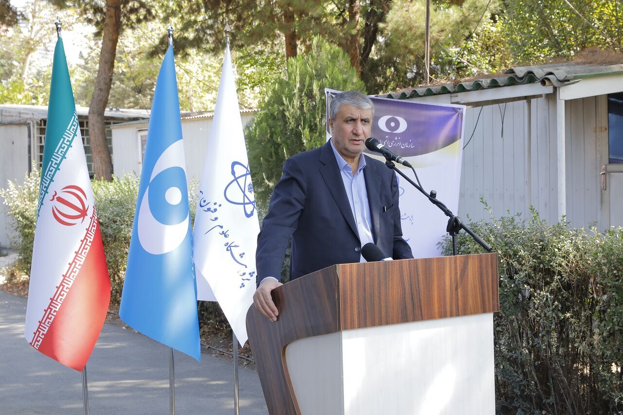 إسلامي: الصناعة النووية الإيرانية ستبقى مستدامة بناء على المعرفة المحلية إسلامي: الصناعة النووية الإيرانية ستبقى مستدامة بناء على المعرفة المحلية