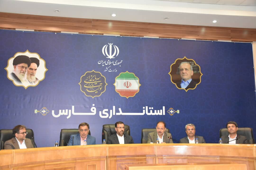 گفت‌وگوی استاندار فارس با فعالان اقتصادی؛ فصل جدید همکاری‌ها کلید خورد