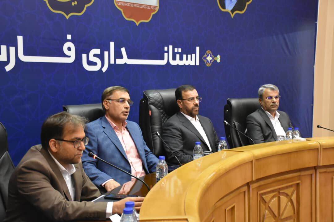 استاندار فارس: هیچ دری در استان برای حل مشکلات کارآفرینان بسته نیست