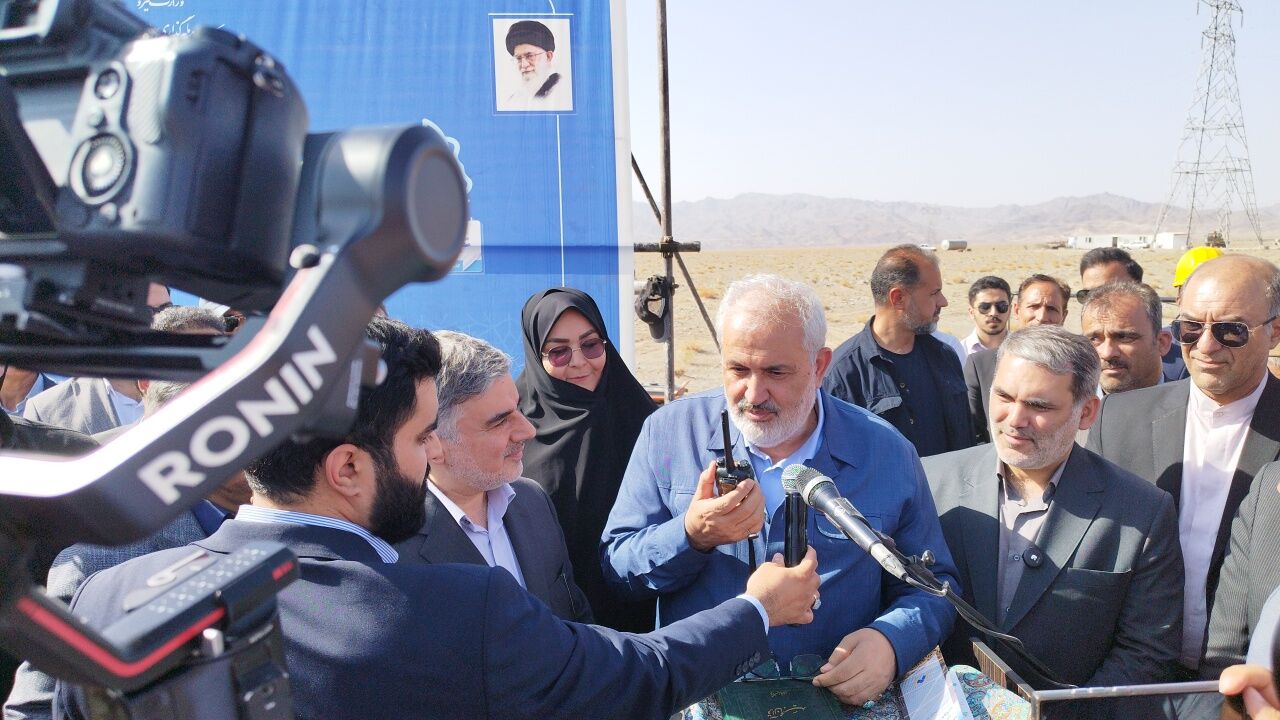 احداث نیروگاه ۲۰۰ مگاواتی «مهولات» خراسان رضوی با حضور وزیر نیرو آغاز شد احداث نیروگاه ۲۰۰ مگاواتی «مهولات» خراسان رضوی با حضور وزیر نیرو آغاز شد