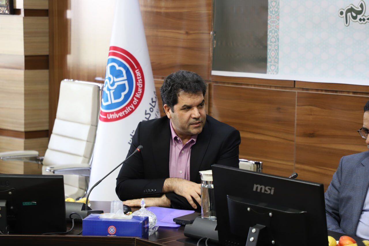 جذب دانشجویان خارجی در اولویت کار دانشگاهها باشد