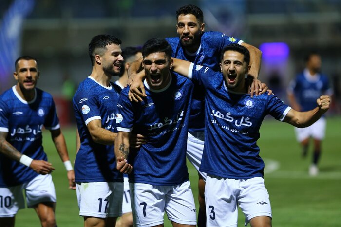 تساوی جنجالی سپاهان و گلگهر در سیرجان؛ نویدکیا در حسرت پیروزی