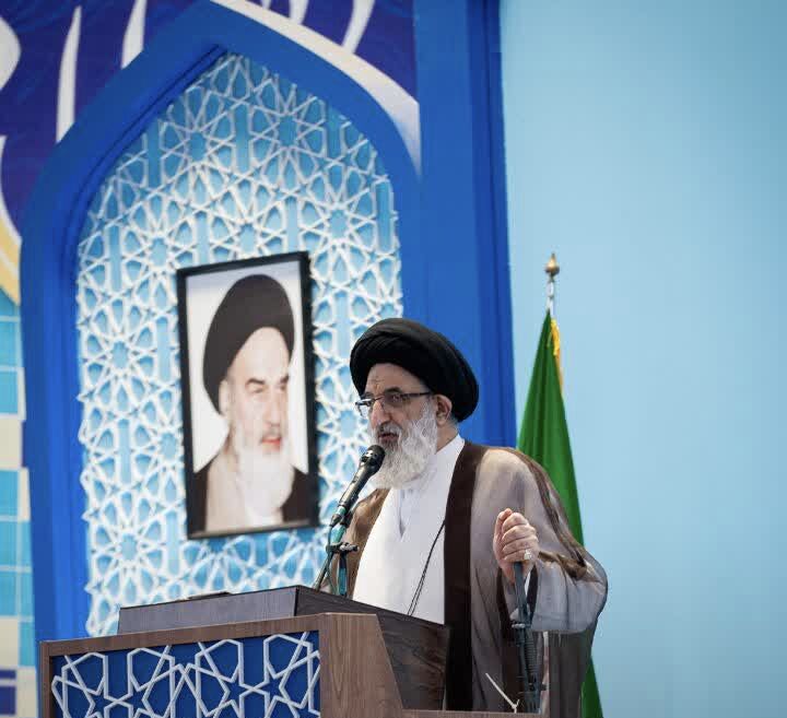 امام جمعه کرج : ایران قوی از دستاوردهای اساسی انقلاب اسلامی است