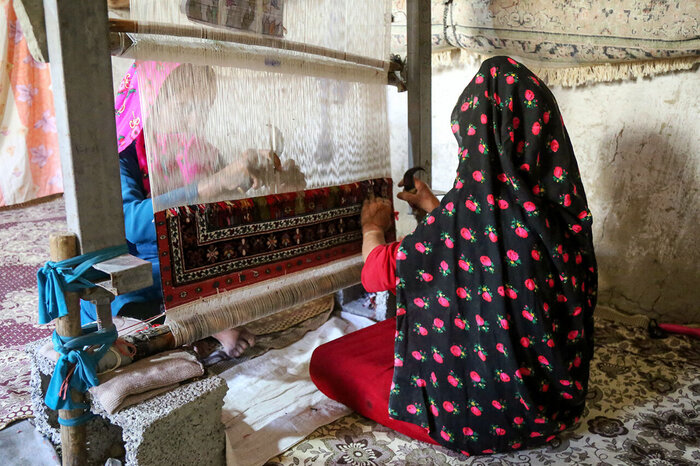 فرش خراسان‌شمالی در بن‌بست؛ بازار محدود و بیمه ناقص