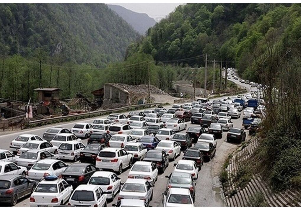 سه راهی چلاو؛ پاشنه آشیل ترافیک سرسام آور جاده هراز سه راهی چلاو؛ پاشنه آشیل ترافیک سرسام آور جاده هراز
