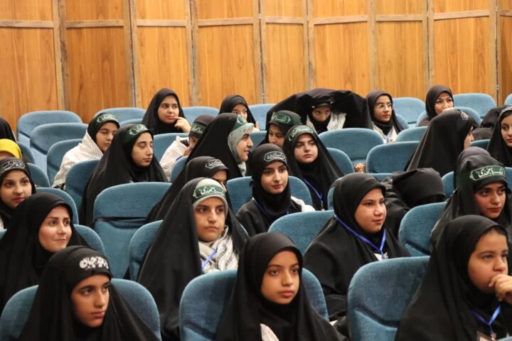 امام جمعه ایلام: واقعیتها را باید برای نسل جوان با نقشآفرینی آگاهانه تبیین کرد