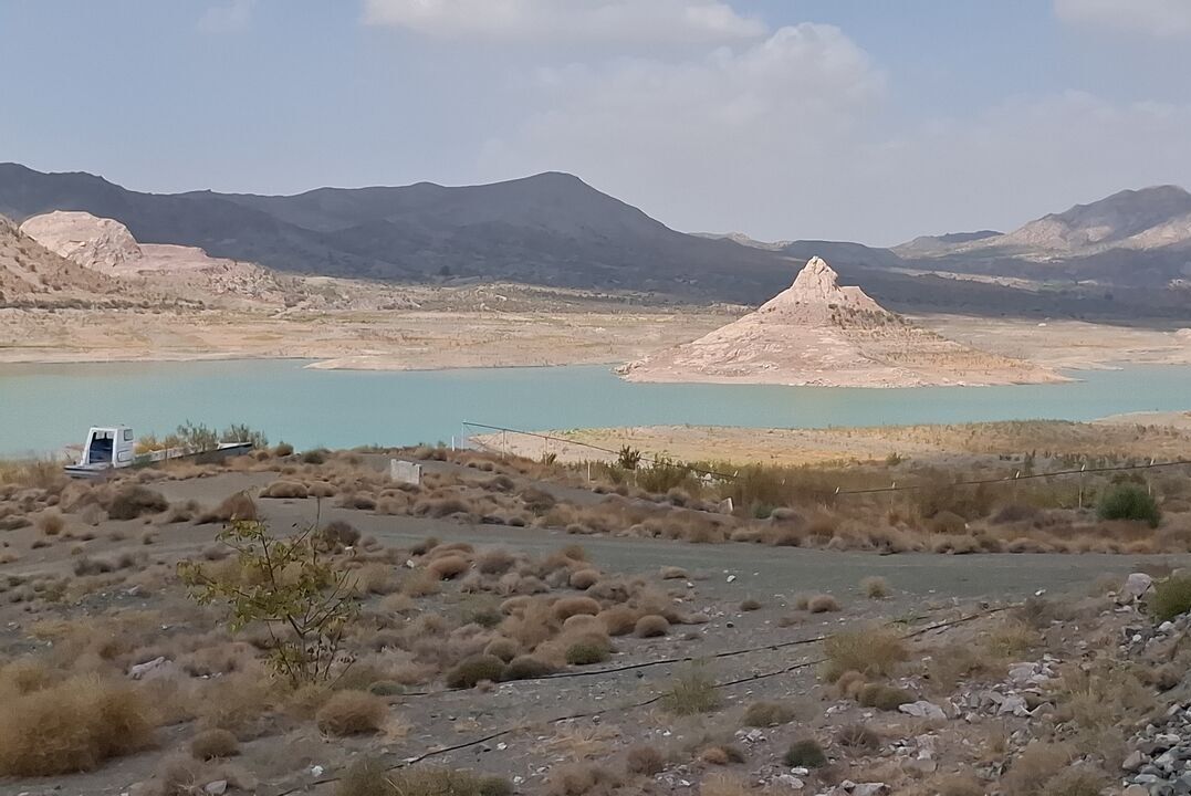 کاهش ۲۰ درصدی آبگیری سدهای کرمان؛ الزام صنعت به استفاده از آب نامتعارف