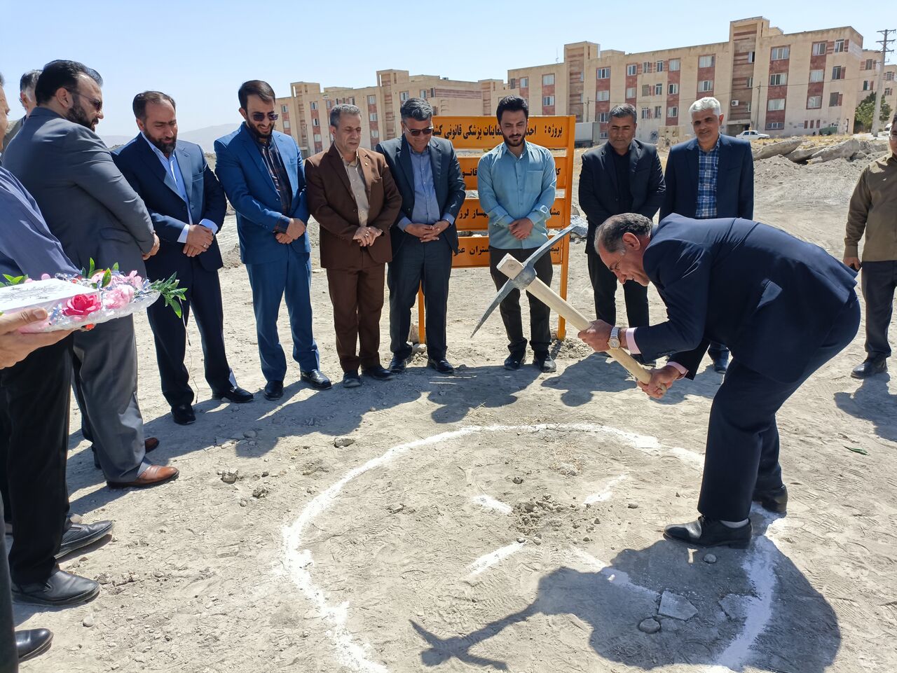کلنگ احداث پزشکی قانونی کنگاور به زمین زده شد