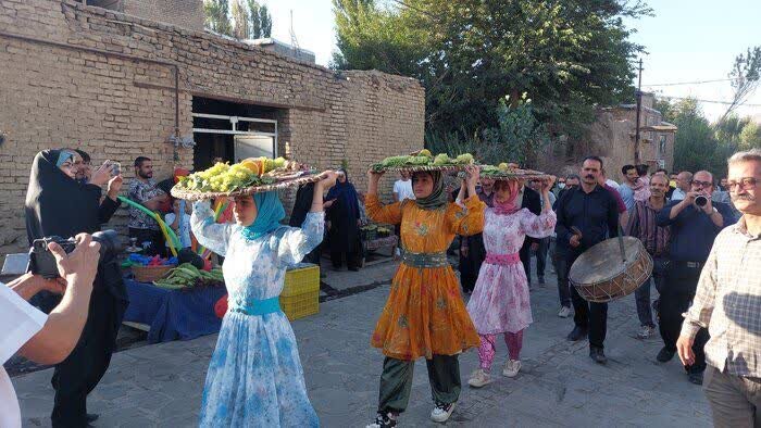 شیرهپزی سنتی مانیزان؛ آیینی با هفت قرن قدمت