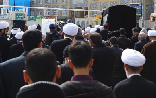 پیکر آیتالله موسوی یزدی در حرم حضرت معصومه به خاک سپرده شد