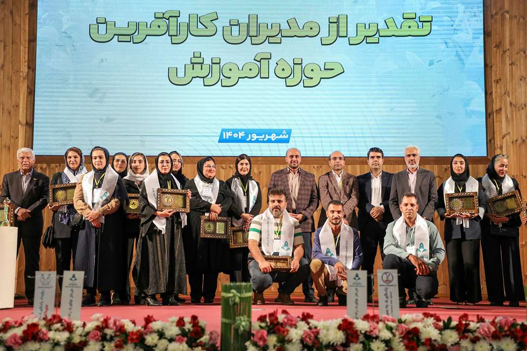 معاون وزیر کار: جایزه ملی کارآفرینی نوجوانان پایه گذاری می‌شود